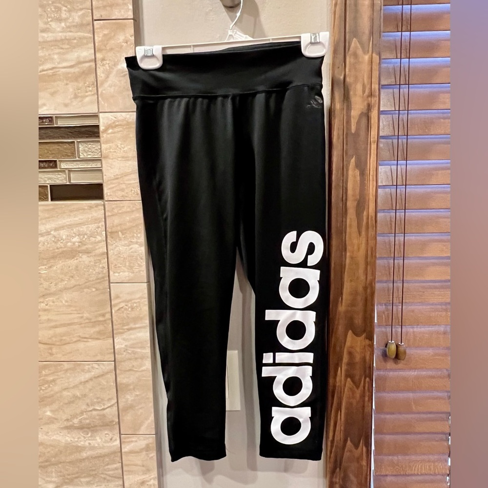 Addias Crop leggings workout running CrossFit size